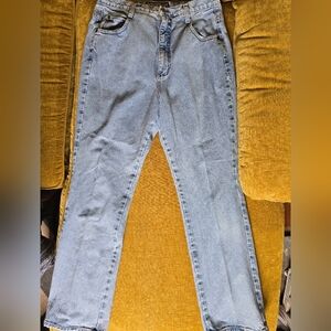 Avenue Blues Vintage Jeans With Embroidery Details On Back Pockets